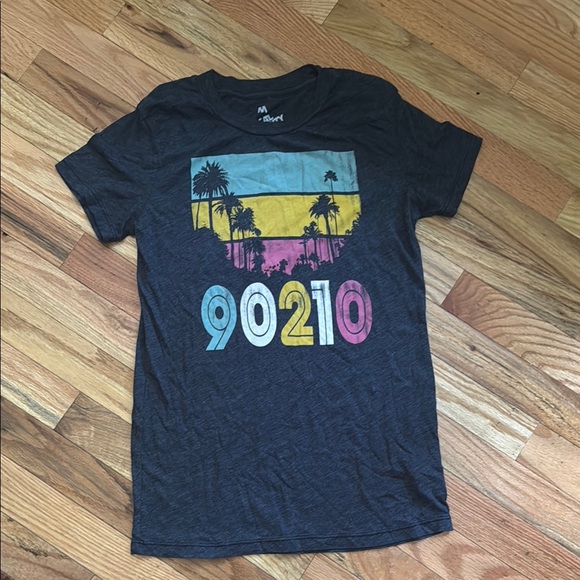 NWOT Local Celebrity Graphic Tee Gray with 90210 Design Size Medium (runs small) - Picture 1 of 7